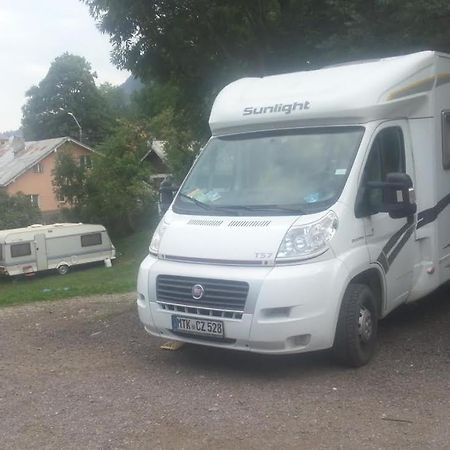 Camping Aviator, Numai Teren, Campare Pentru Rulote Autorulote Personale, Campingul Nu Are Rulote !!! Buşteni 外观 照片