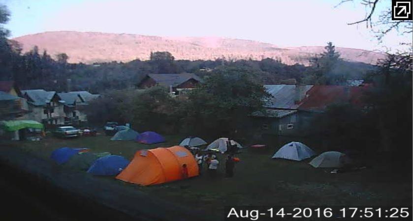 Camping Aviator, Numai Teren, Campare Pentru Rulote Autorulote Personale, Campingul Nu Are Rulote !!! Buşteni 外观 照片
