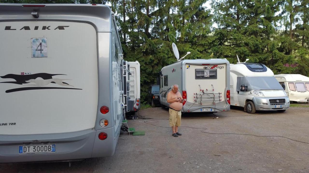 Camping Aviator, Numai Teren, Campare Pentru Rulote Autorulote Personale, Campingul Nu Are Rulote !!! Buşteni 外观 照片
