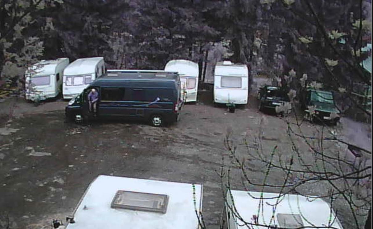 Camping Aviator, Numai Teren, Campare Pentru Rulote Autorulote Personale, Campingul Nu Are Rulote !!! Buşteni 外观 照片
