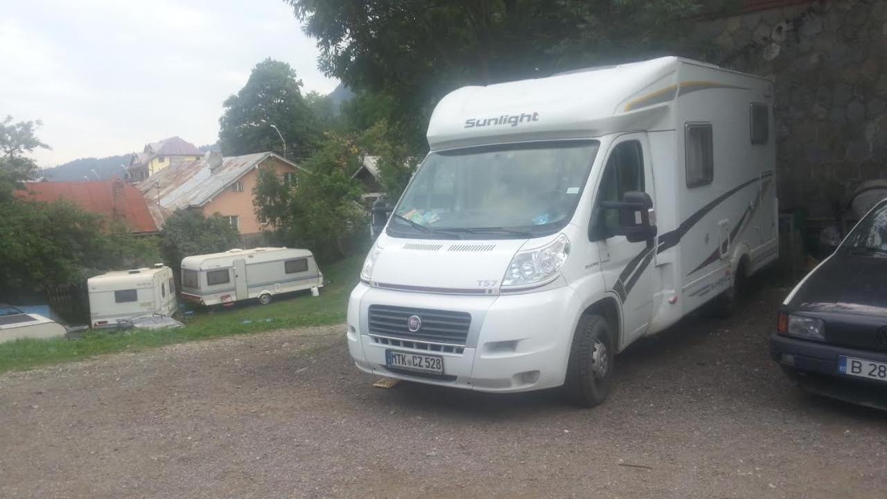Camping Aviator, Numai Teren, Campare Pentru Rulote Autorulote Personale, Campingul Nu Are Rulote !!! Buşteni 外观 照片